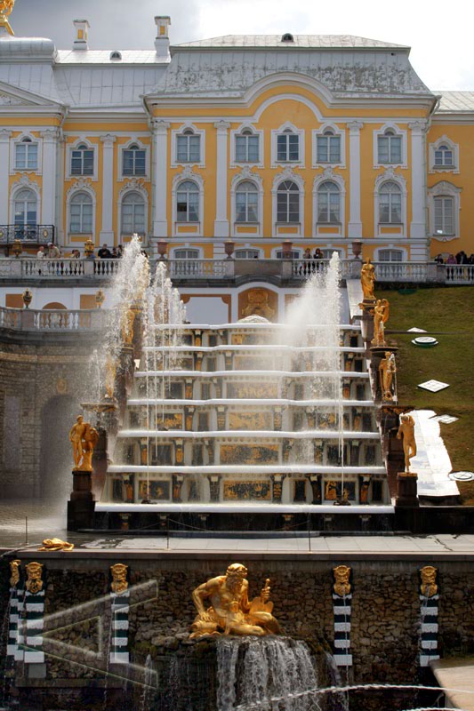 Sommerpalast Peterhof