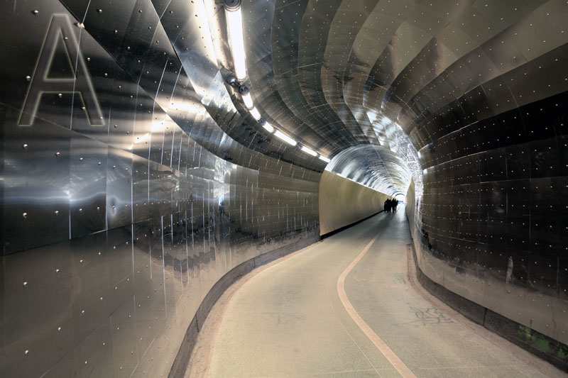 Brunkebergstunneln / pedestrian tunnel